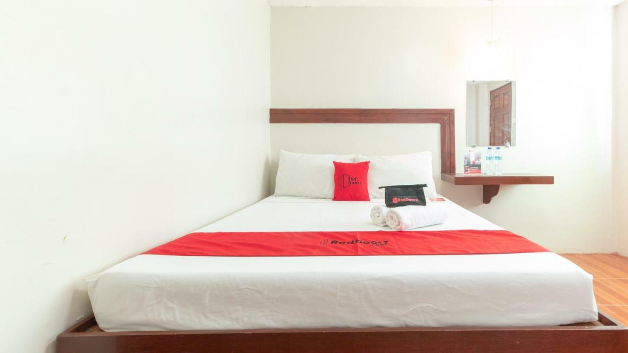 מלון Reddoorz @ Paterno Street טקלובן מראה חיצוני תמונה